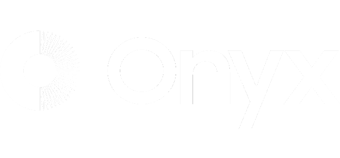 לוגו Onyx בלבן על רקע ירוק